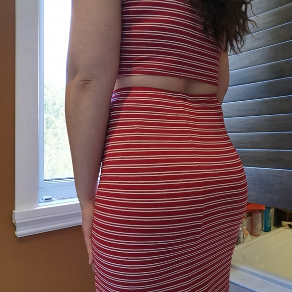 Dress - Picture 2 of 4